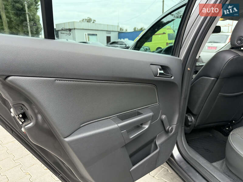 Универсал Opel Astra 2009 в Виннице