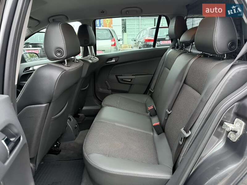 Универсал Opel Astra 2009 в Виннице