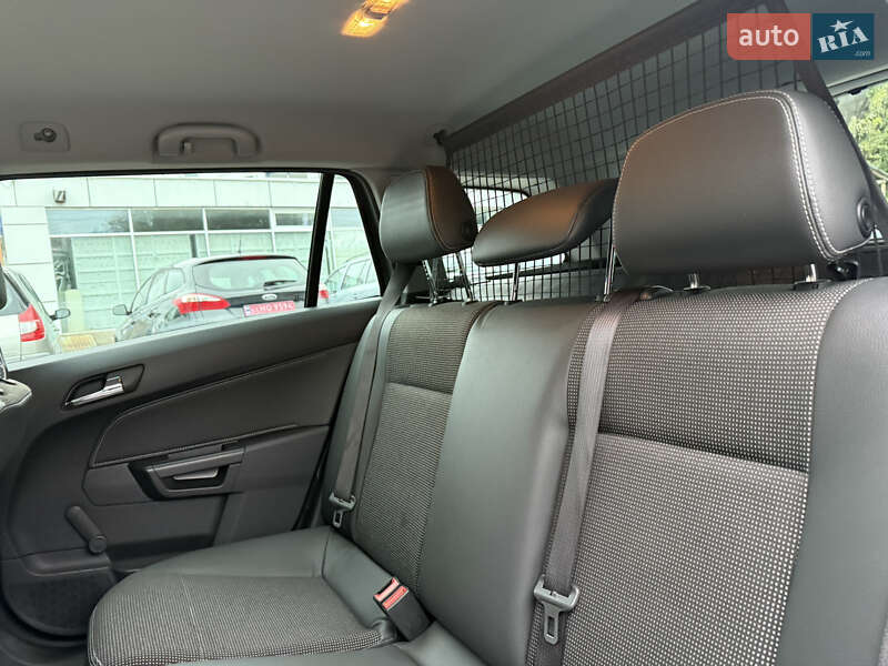 Универсал Opel Astra 2009 в Виннице