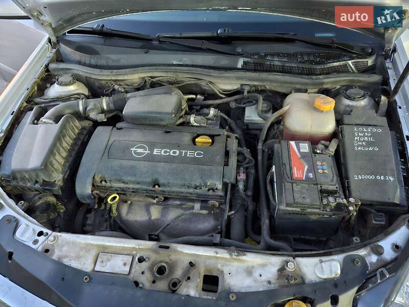 Универсал Opel Astra 2006 в Смеле