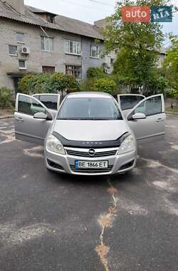 Хэтчбек Opel Astra 2007 в Вознесенске