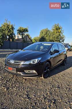 Универсал Opel Astra 2017 в Луцке