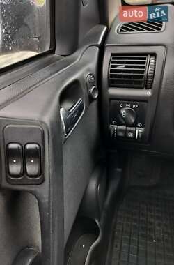 Седан Opel Astra 2001 в 