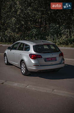 Универсал Opel Astra 2014 в 