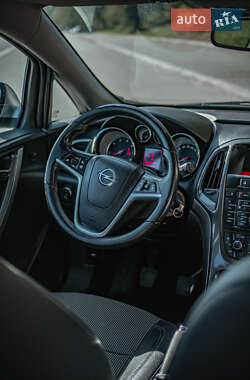 Универсал Opel Astra 2014 в 