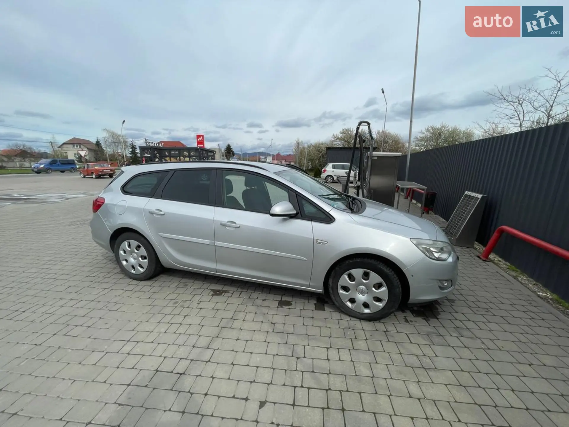 2011 Opel Astra - мініатюра 10