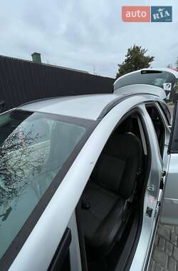 Универсал Opel Astra 2011 в 