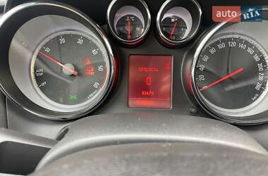 Универсал Opel Astra 2011 в 