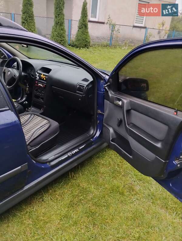 Универсал Opel Astra 2003 в Теребовле