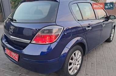 Хэтчбек Opel Astra 2009 в 