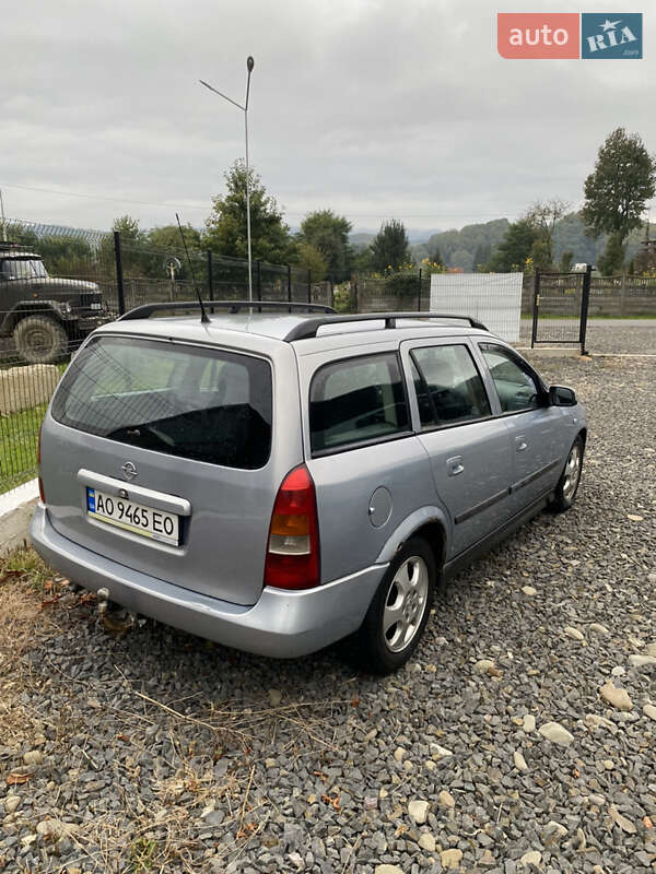 Универсал Opel Astra 2003 в Иршаве