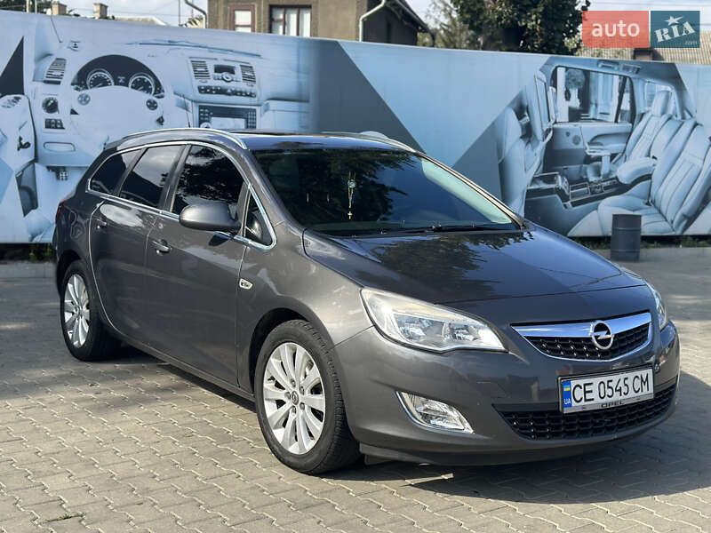 Универсал Opel Astra 2011 в 