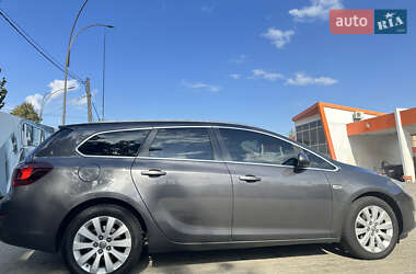 Универсал Opel Astra 2011 в Черновцах
