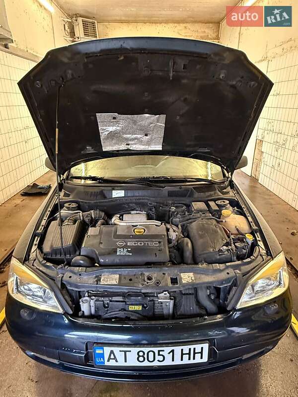 Хэтчбек Opel Astra 2002 в Калуше