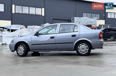 Седан Opel Astra 2009 в 