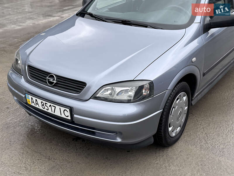 Седан Opel Astra 2009 в Киеве