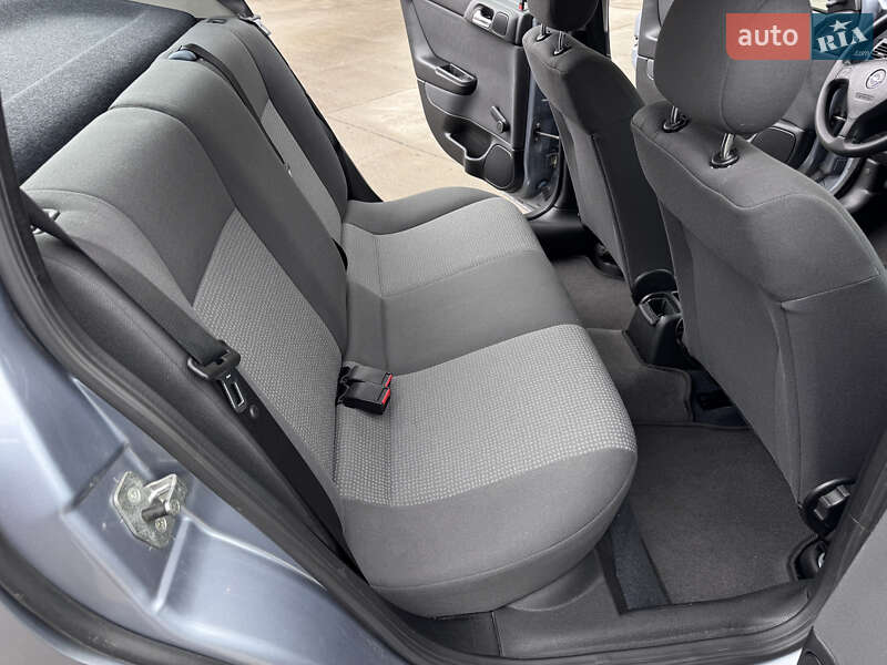 Седан Opel Astra 2009 в Киеве