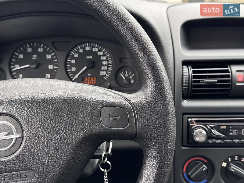 Седан Opel Astra 2009 в Киеве