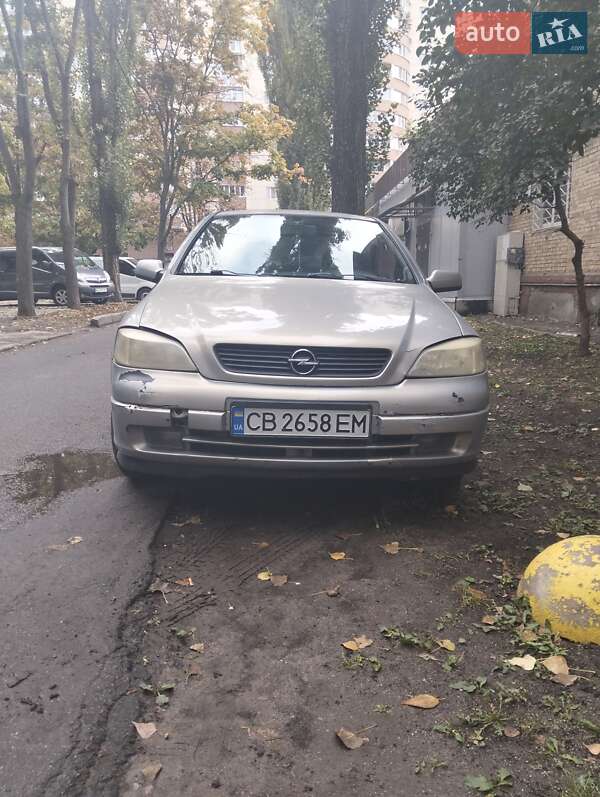 Седан Opel Astra 2006 в Борзне