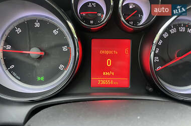 Универсал Opel Astra 2012 в 