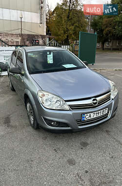 Хэтчбек Opel Astra 2008 в Запорожье