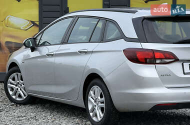 Универсал Opel Astra 2017 в 
