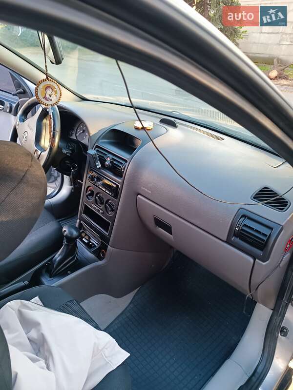 Хэтчбек Opel Astra 2002 в Харькове