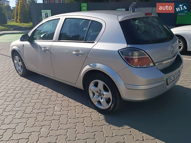 Хетчбек Opel Astra 2012 в Львові фото 9 Хетчбек Opel Astra 2012 в Львові