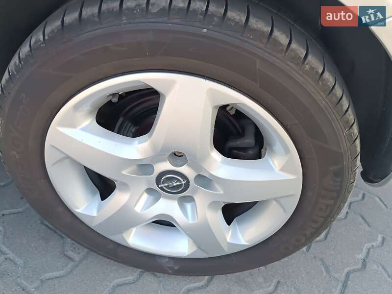 Хетчбек Opel Astra 2012 в Львові фото 22 Хетчбек Opel Astra 2012 в Львові