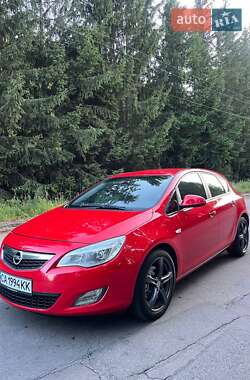 Хэтчбек Opel Astra 2010 в Умани