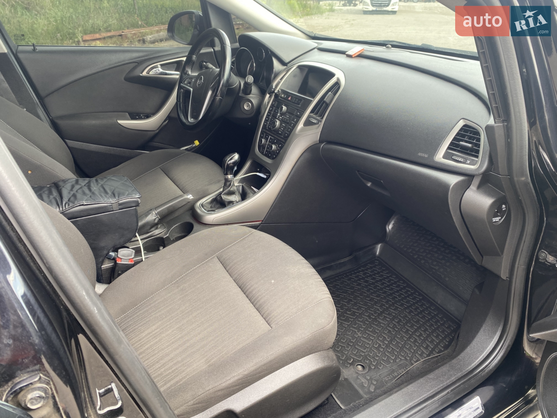 2010 Opel Astra - мініатюра 10