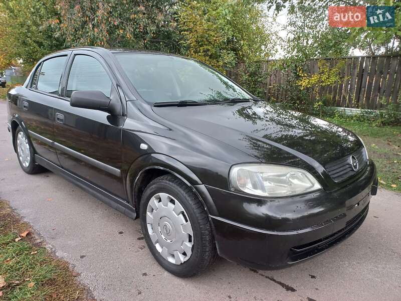 Седан Opel Astra 2008 в Шостке