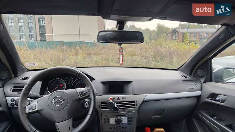 Хетчбек Opel Astra 2003 в Броварах фото 2 Хетчбек Opel Astra 2003 в Броварах