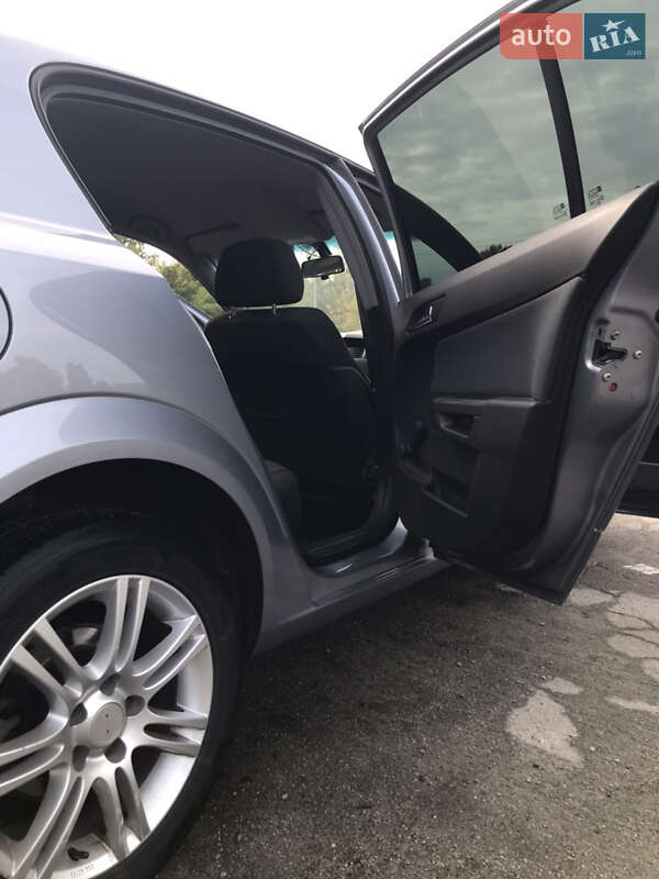 Хетчбек Opel Astra 2004 в Києві фото 14 Хетчбек Opel Astra 2004 в Києві