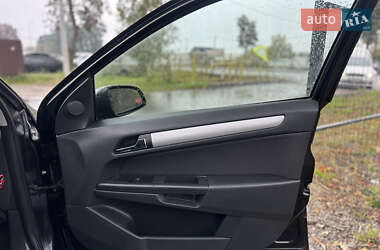 Хетчбек Opel Astra 2004 в  фото 42 Хетчбек Opel Astra 2004 в