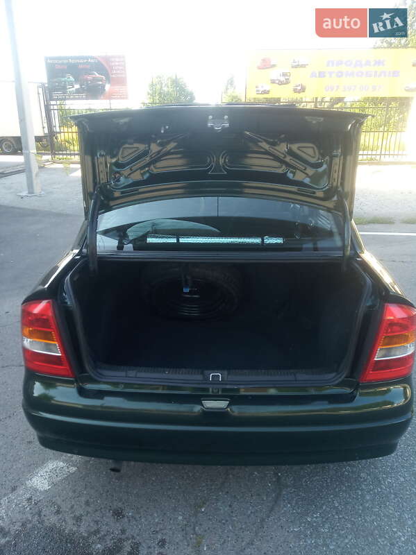 Седан Opel Astra 2000 в Броварах