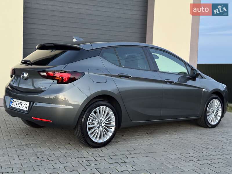 Хетчбек Opel Astra 2018 в Стрию