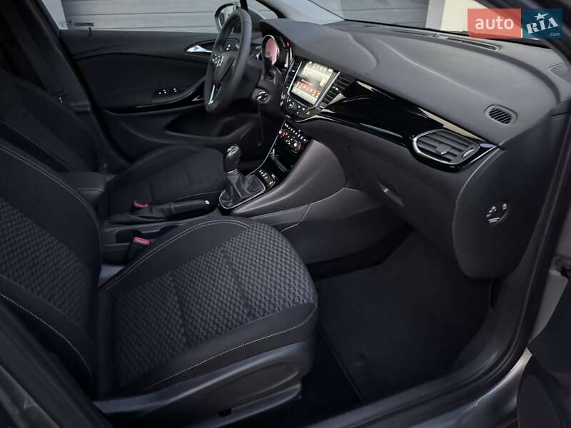 Хетчбек Opel Astra 2018 в Стрию