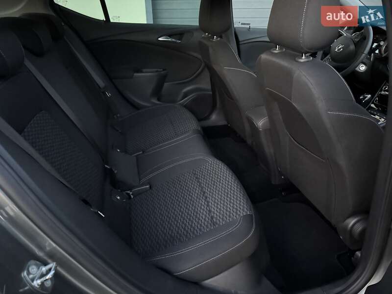 Хетчбек Opel Astra 2018 в Стрию