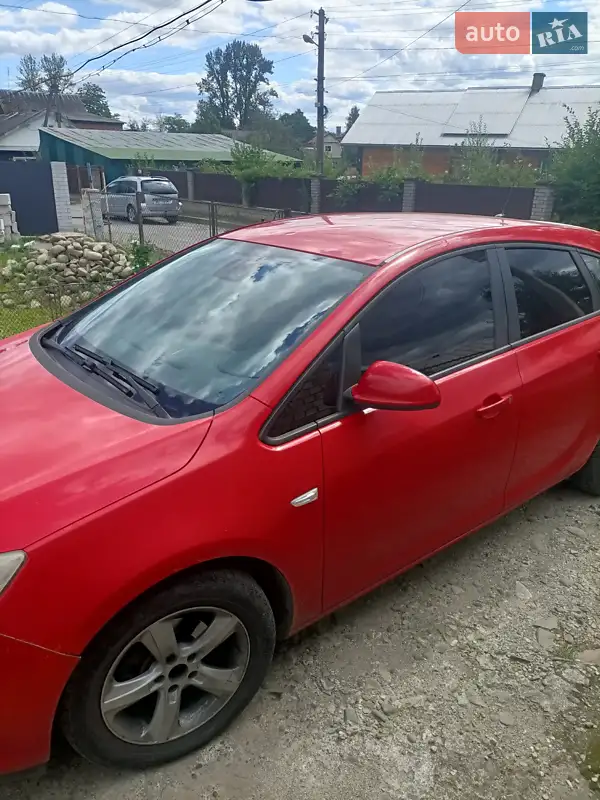 Opel Astra 2011