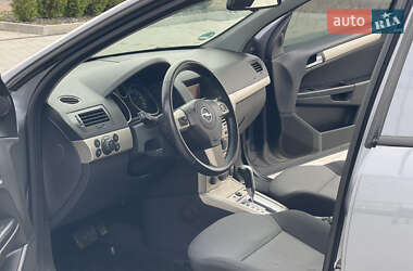 Универсал Opel Astra 2007 в 