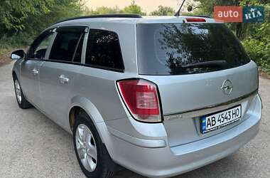 Универсал Opel Astra 2013 в 