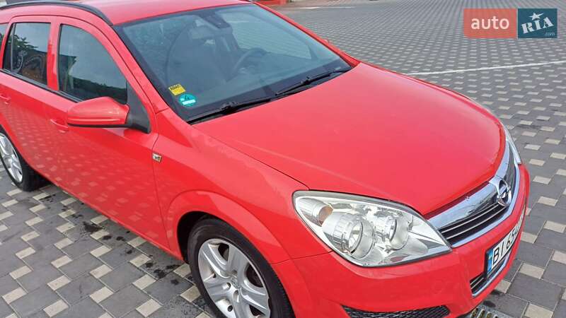 Универсал Opel Astra 2009 в Полтаве