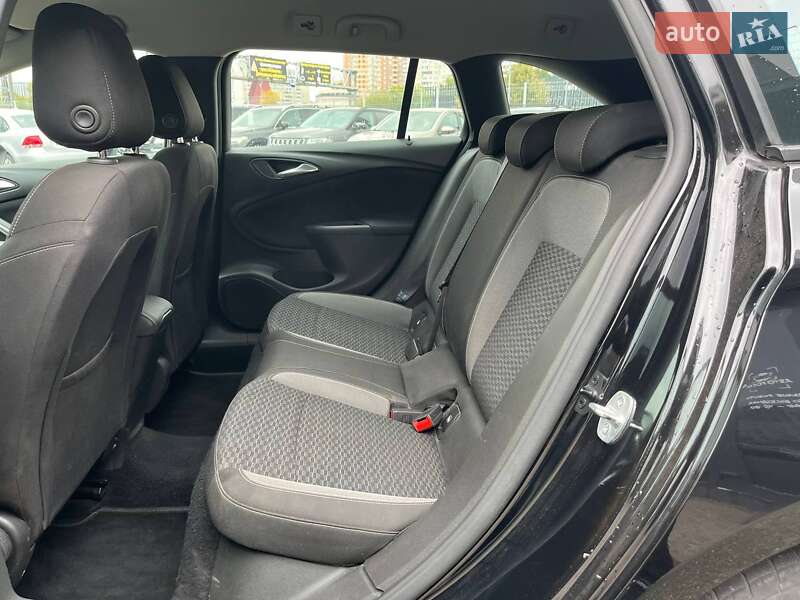 Универсал Opel Astra 2022 в Киеве