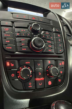 Хэтчбек Opel Astra 2010 в 