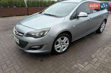 Универсал Opel Astra 2013 в Ивано-Франковске
