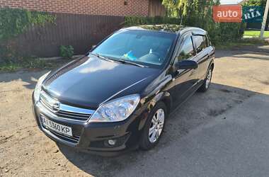 Хэтчбек Opel Astra 2008 в 