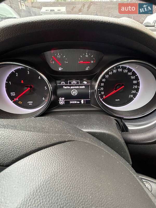 Универсал Opel Astra 2017 в Крюковщине