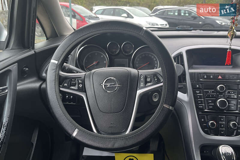 Універсал Opel Astra 2013 в Стрию