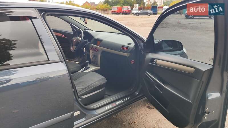Седан Opel Astra 2008 в Чернигове фото 21 Седан Opel Astra 2008 в Чернигове